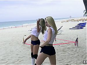 3 teenage beauties catch a yam-sized cumbot on the beach