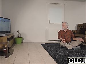 teenage Interrupts granddad from Yoga And sucks his manstick